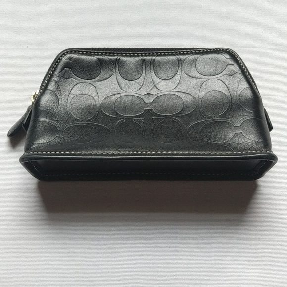 Coach Small Zippered Clutch. - Picture 3 of 11